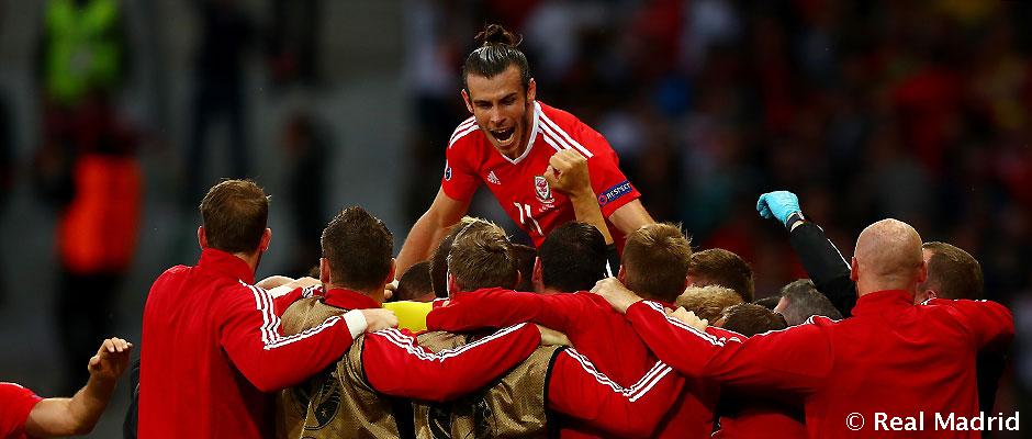 Gareth-Bale-Mannschaftsjubel-EM