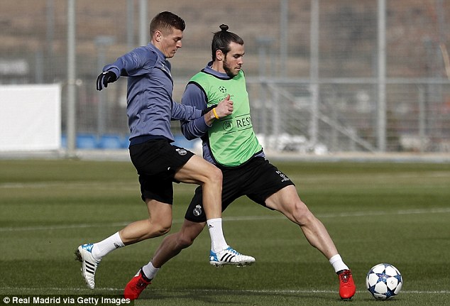 2017-02-14-Toni-Kroos-Gareth-Bale-Traning