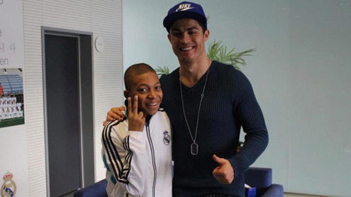 Mbappe-14-jears-old-with-Cristiano-Ronaldo