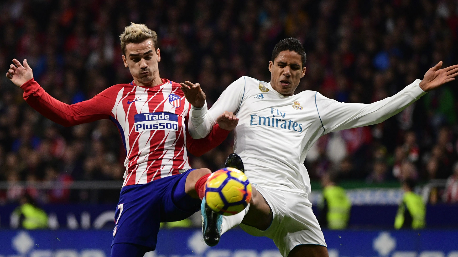 2018-08-15-antoine-griezmann-raphael-varane-atletico-madrid-real-madrid-Archivbild.jpg