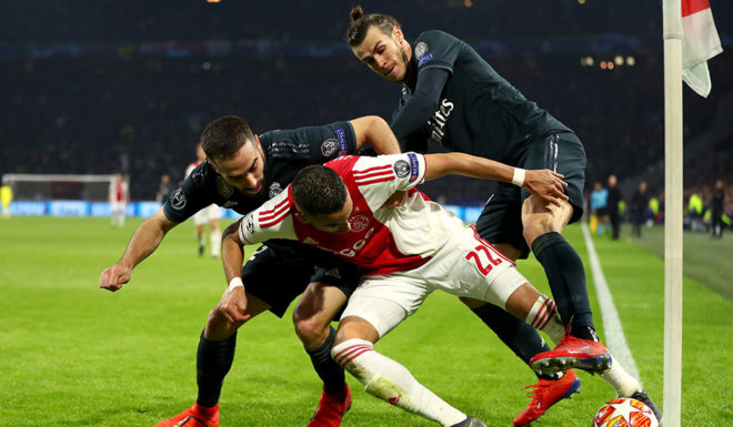 Gegen Ajax Kampf