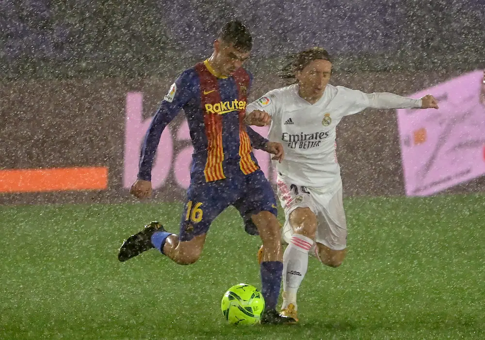 2021-04-10-Blick-Clasico-Modric-Rain.webp